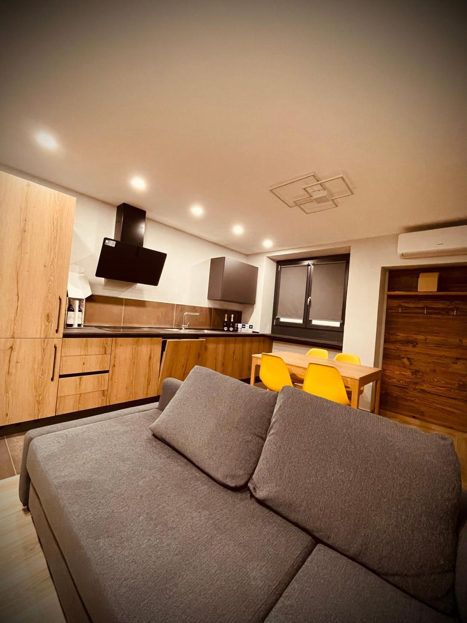 Alpine Hut Apartman Pont-Saint-Martin Kültér fotó
